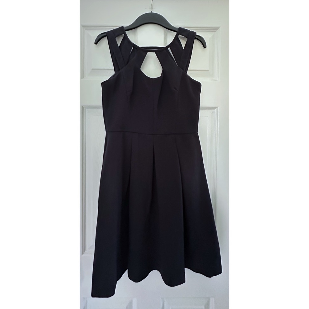 Sleeveless dress